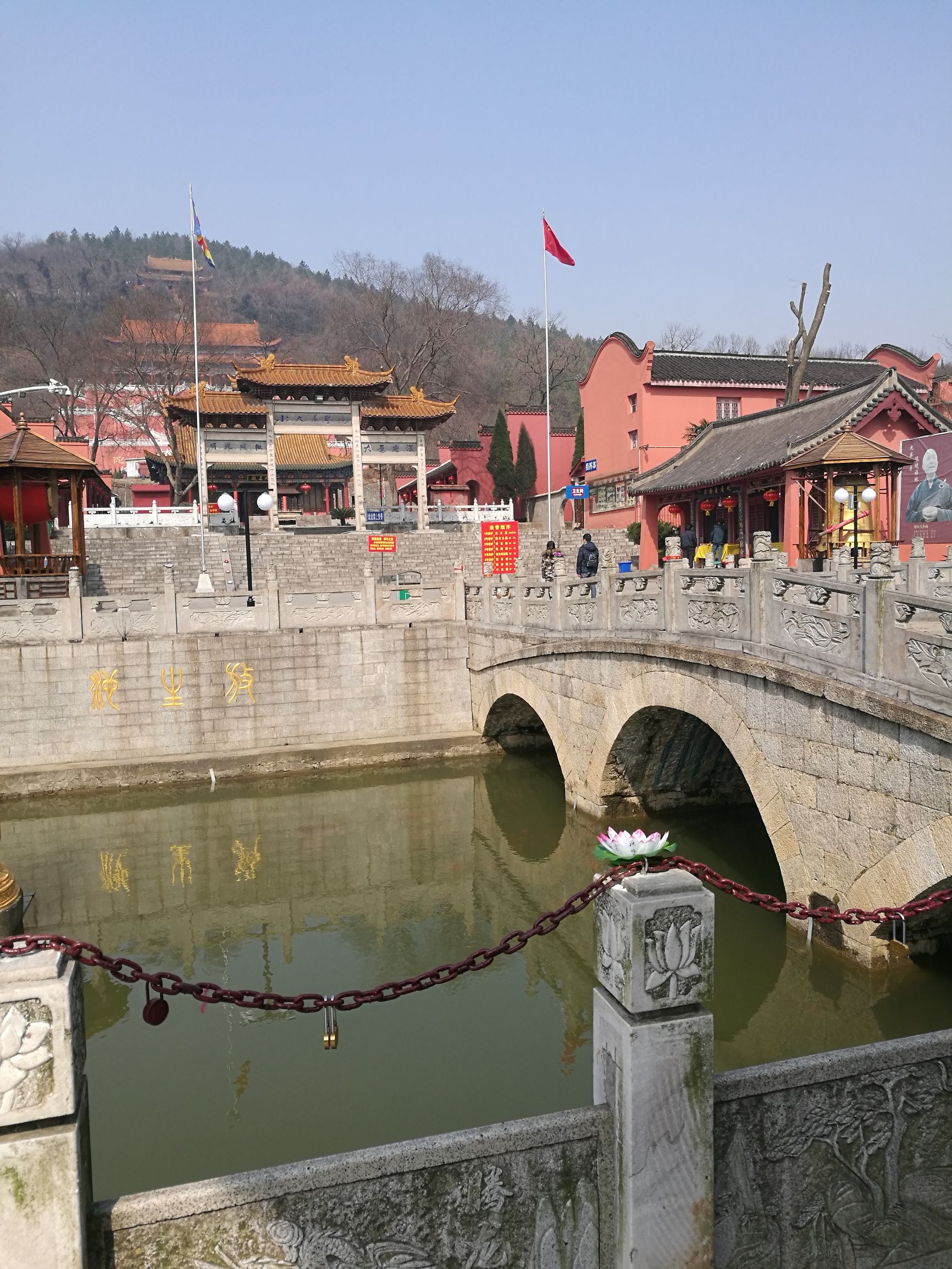 心中有佛不必皈依,心中有佛无需烧香