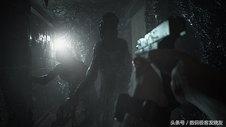 恐怖类游戏鼻祖——生化危机7评测，随时准备被吓尿！