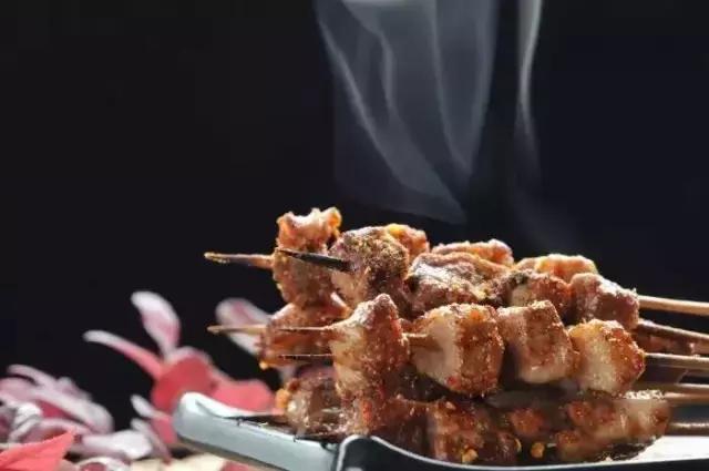 自从踏上重庆地铁2号线，减肥之路越来越远，美食吃得停不下来~