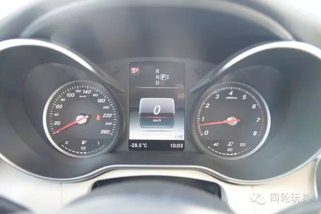 被困雪地怎么自救,雪地原地打滑怎么脱困