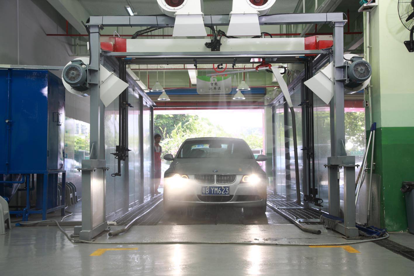 电脑全自动洗车机的成本和利润,360度全自动洗车机值得投资吗