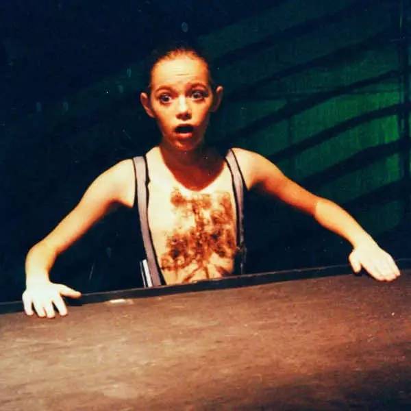 14岁退学又怎样?石头姐终获奥斯卡影后:幸运=人美还努力!