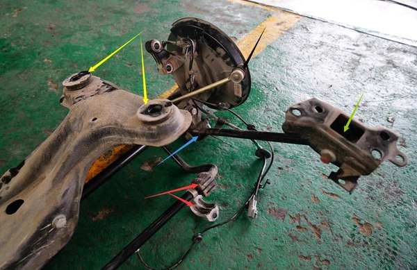 比亚迪秦100油电混合使用感受,比亚迪秦100和秦80怎么区别