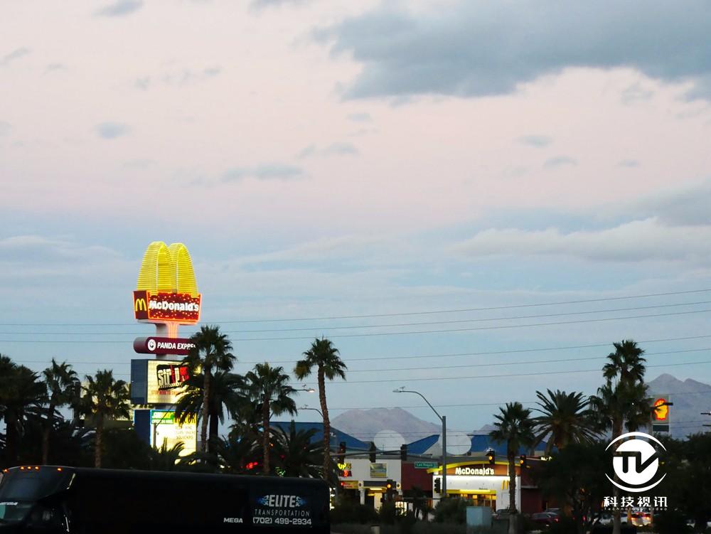 专业便携无反相机松下LUMIXG85评测