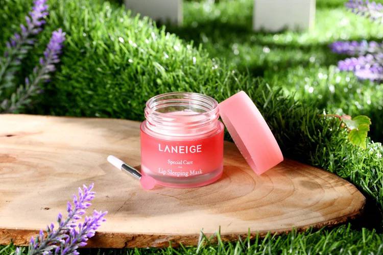 怎么拥有韩剧女主的妆容,你和女主角之间只差一套韩系大衣