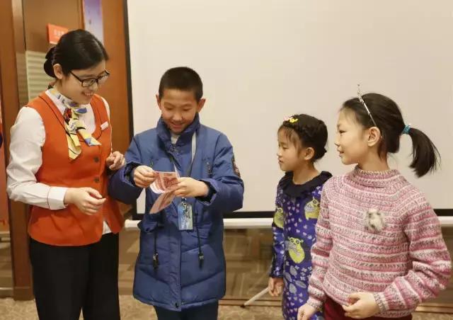 小班老师对孩子变化和成长的感悟,老师感慨学生一年的变化