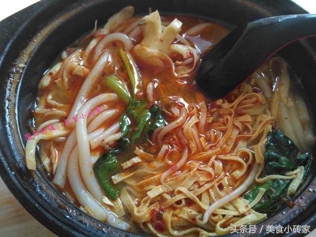 一家开了十年仍然火爆的米线店，只因为一张祖传的汤料秘方！