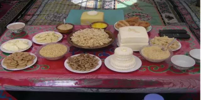 蒙古族的生活习惯和饮食习惯,了解蒙古族的风俗习惯和饮食习惯