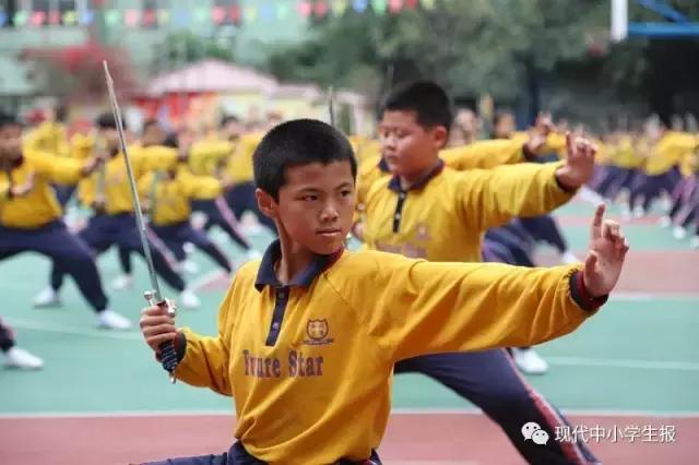 白云省实的大课间,广州市白云区金碧新城小学大课间
