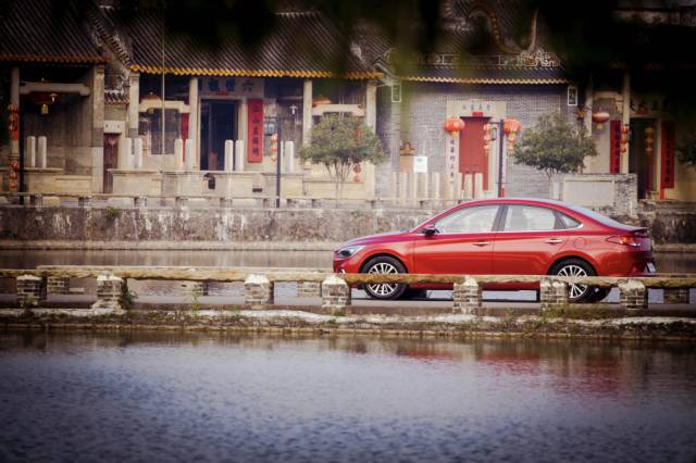 北京现代全新悦动媒体试驾,北京现代悦动新款试驾