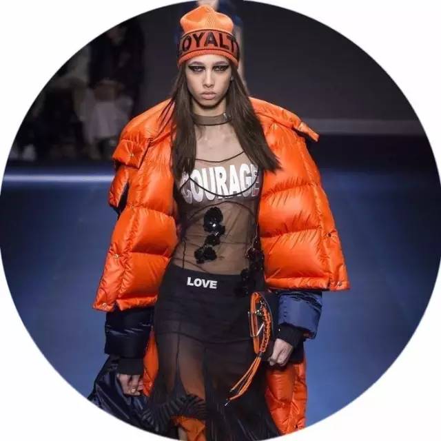 时装周怎么看秀新方式,怎么看懂时装秀