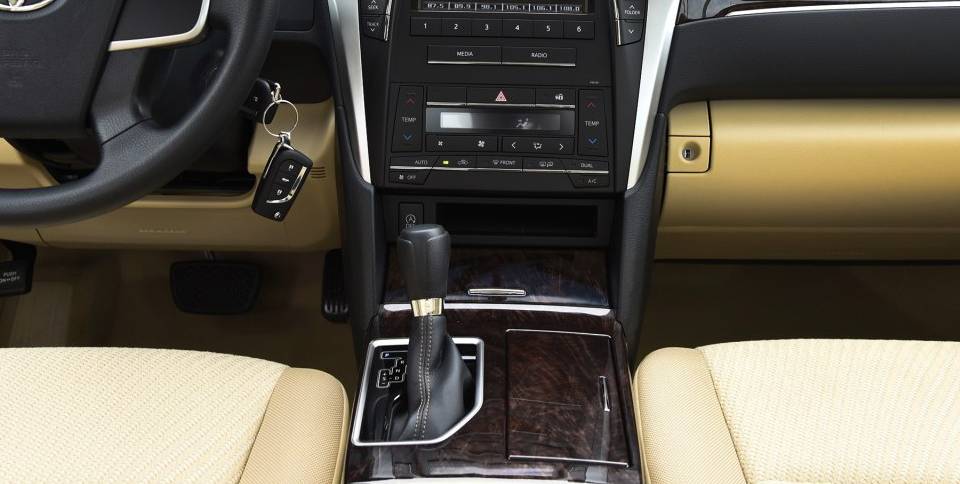 凯美瑞2.5g与雷克萨斯es260的区别,凯美瑞型号2.0s和2.5s怎么区别