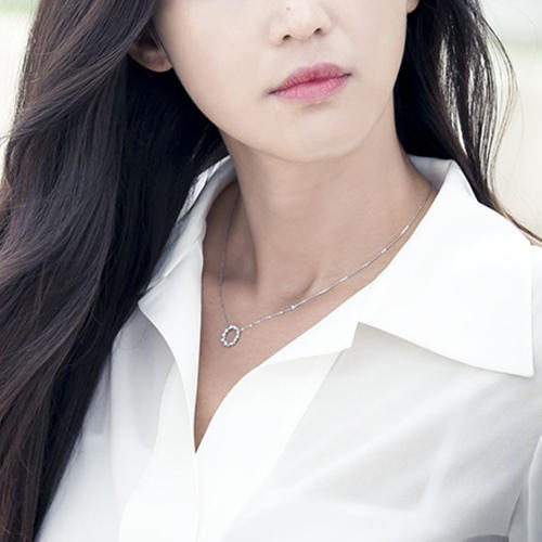 粗脖子适合什么配饰,脖子粗短怎么办怎么练