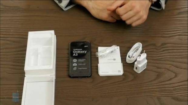 三星galaxya33开箱,三星galaxya3手机发布