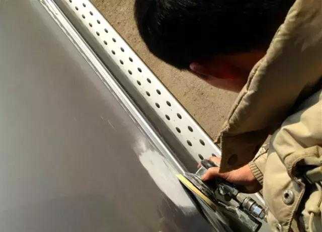 汽车大灯划痕处理小妙招,汽车小划痕处理最佳方法