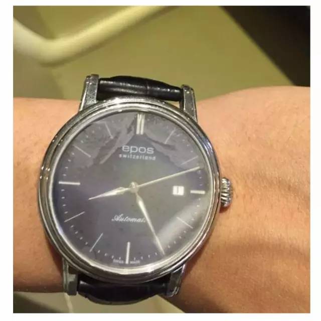 天梭手表起雾了怎么处理,夏天手表起雾气怎么解决