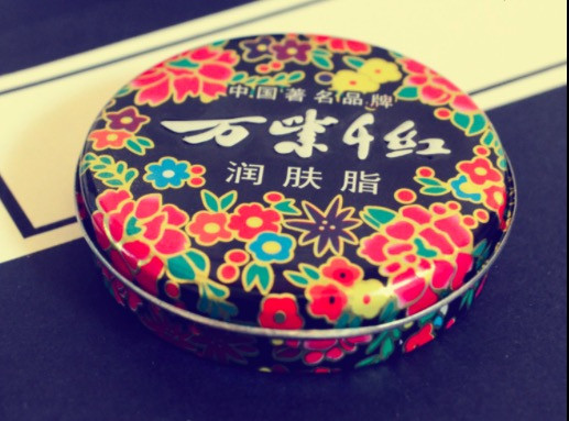 一直有人邀请我回答什么美白护肤的产品，今天就来安利咱国货