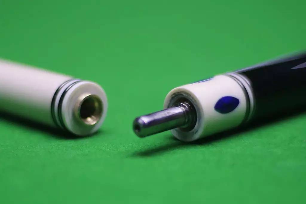 张堃鹏曾用过什么品牌的球杆,世界冠军张堃鹏表演