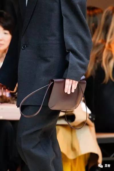 valentino2021秋冬时尚系列,valentino秋冬系列