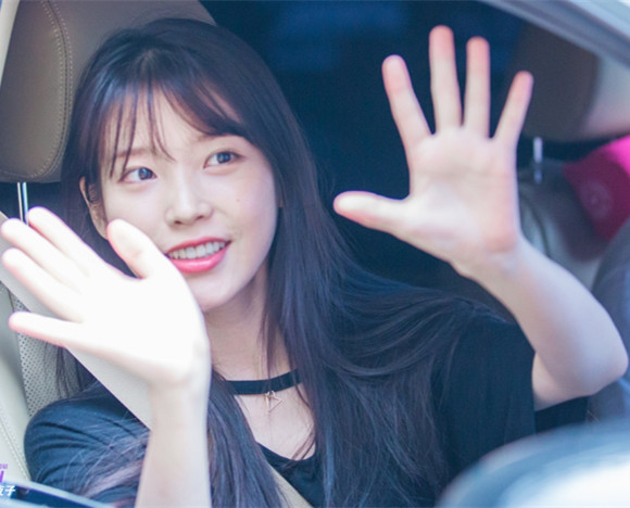 明星Q版形象，真人卡通哪个更萌？