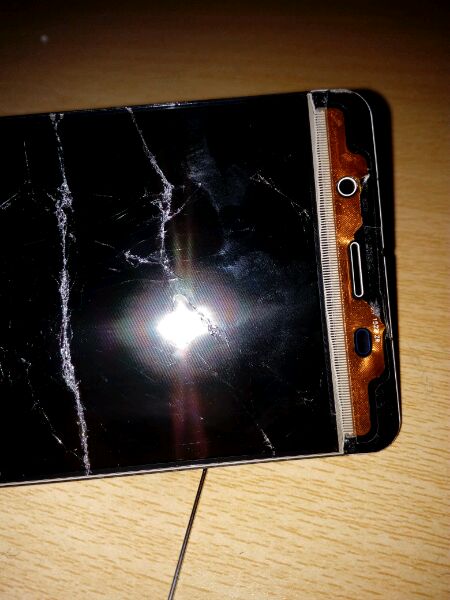 黑莓x1手机有彩色线条,再见黑米