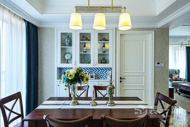 整个空间透露着一股古朴味苏州绿地太湖城小区124平三室