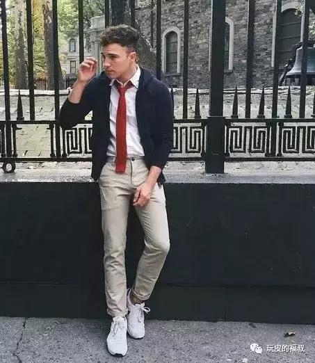 百元遮羞布,如何穿出巨星风度?