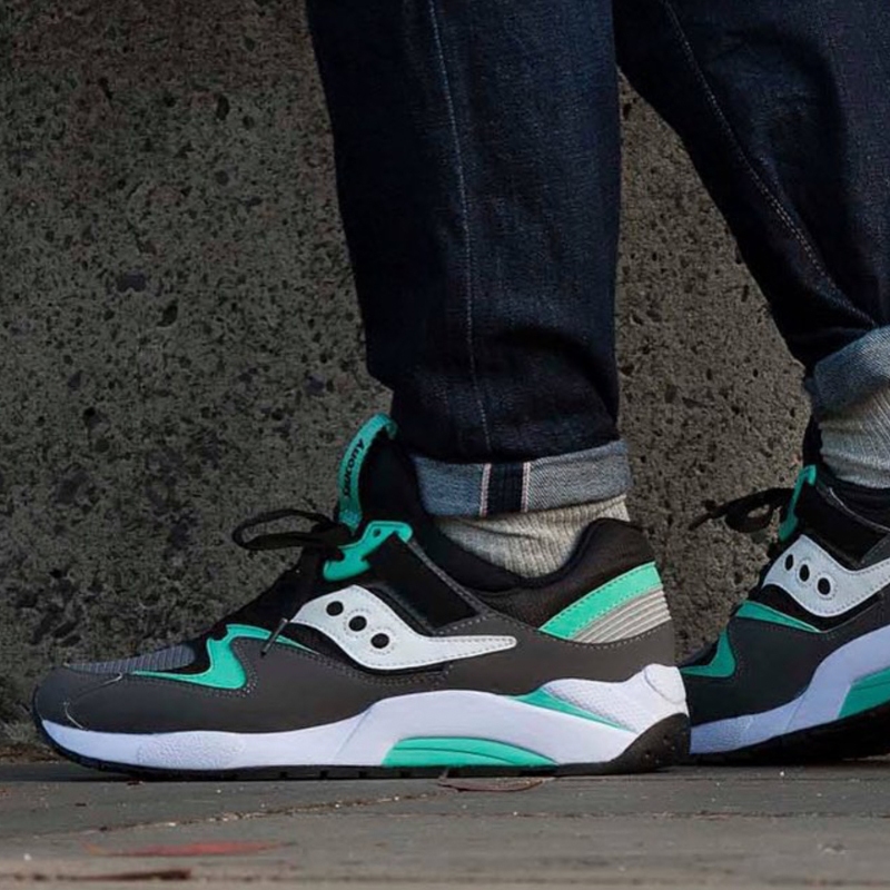 我心中的最强碳板跑鞋,又好看又能跑的跑鞋推荐