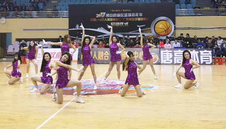 易建联篮球专场,易建联球场