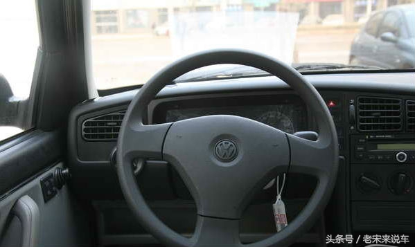 爷爷喜提三轮车,2010款捷达伙伴现在还值多少钱