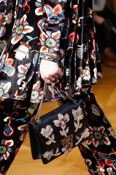 valentino2021秋冬时尚系列,valentino秋冬系列