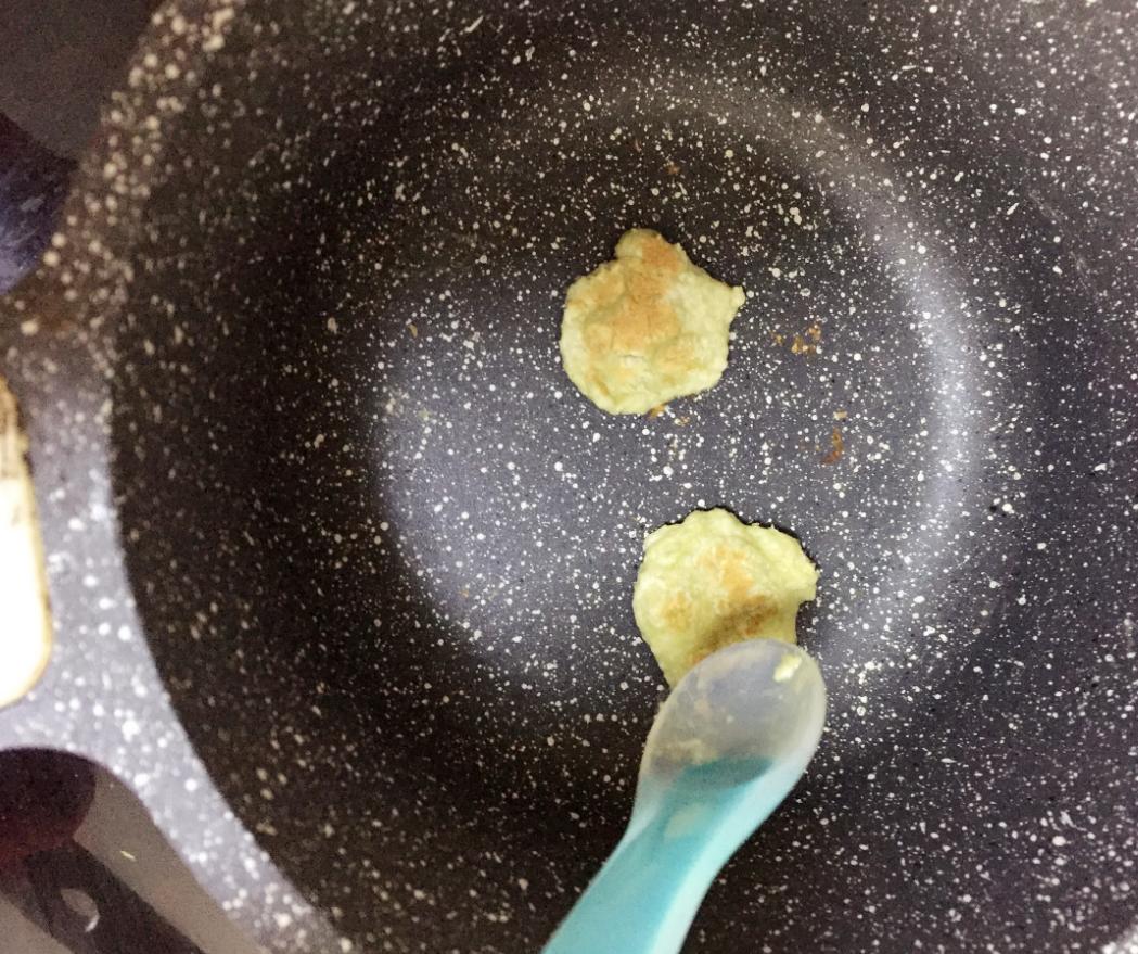 宝宝不爱吃米粉奶粉怎么办,婴儿吃了米粉不好好喝奶了怎么办