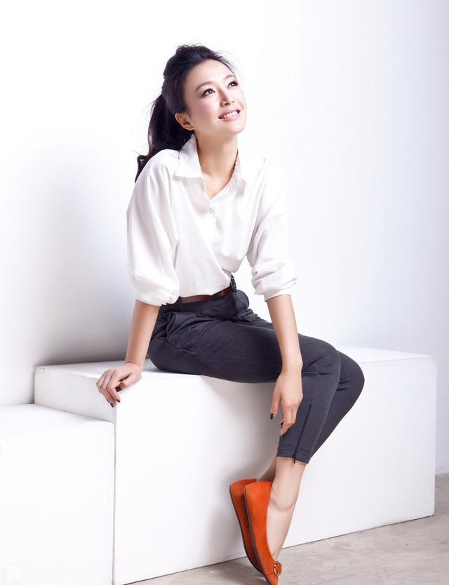 秦岚安以轩,秦岚鞋子