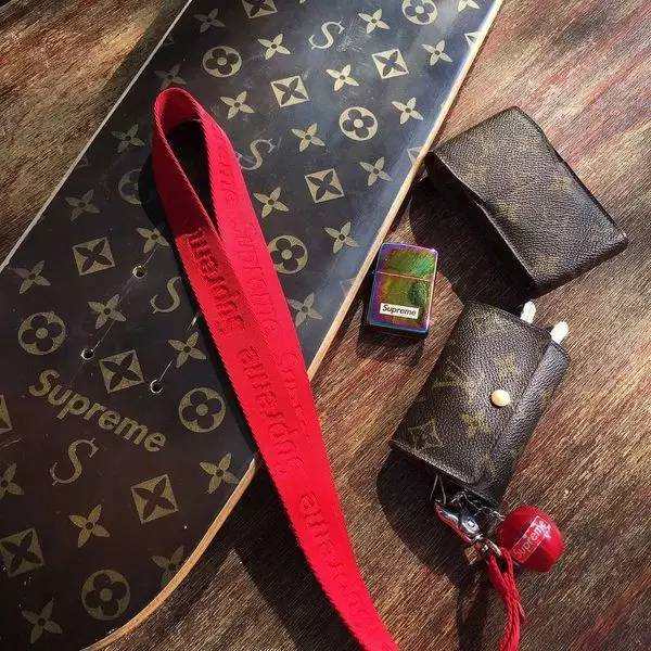 不是白浅夜华而是LVxSupreme