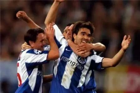 梅西和哈维哪个才是巴萨第一,梅西vs巴萨哈维