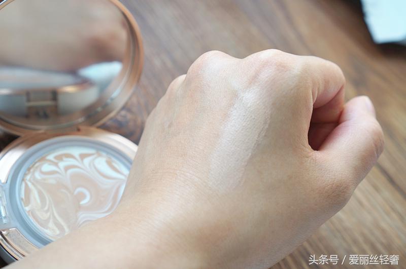 age20s爱敬精华粉底气垫 (age20爱敬水光遮瑕bb霜好用嘛)