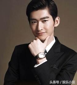 张翰一年戏被下架愁到头疼，郑爽开心的晒黑卡炫富