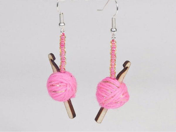 你以为飞蛾都是灰蒙蒙的吗？她用毛线再造灭绝飞蛾惊艳所有人！