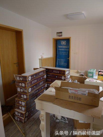 带天井的木头老房子,60平老房子一楼带院子