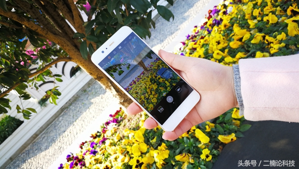 华为p10钻雕蓝后盖原厂,华为p10钻雕蓝陶瓷白哪个好