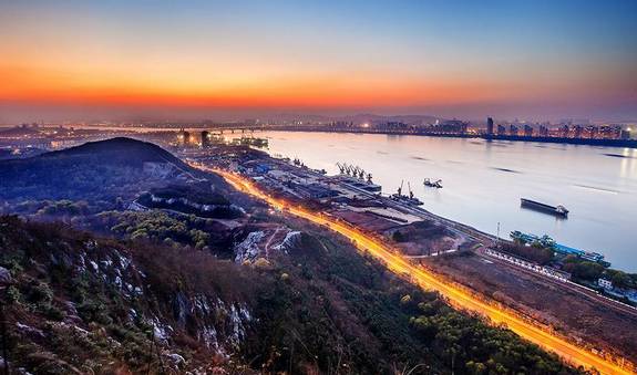 南京哪个区离新街口近,南京南边有哪几个区