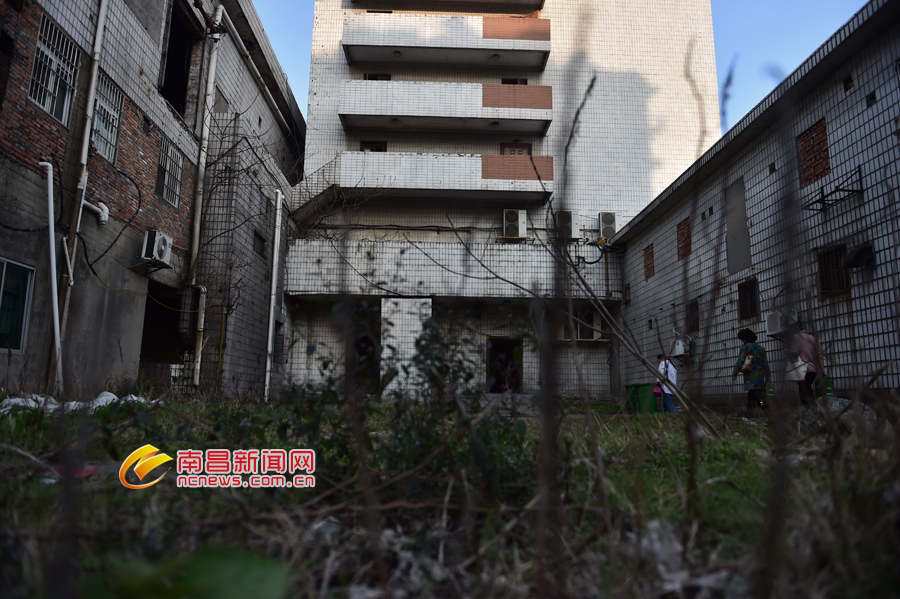 姹熻タ姝e湪绛瑰鐨勪簲鏄熺骇閰掑簵,姹熻タ绗竴瀹朵簲鏄熺骇閰掑簵