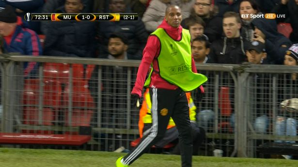 曼联vs利物浦温暖瞬间,曼联利物浦恩爱瞬间