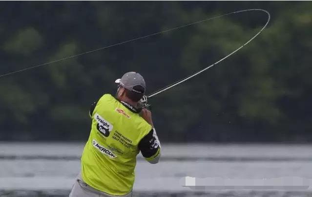 路亚新手路亚竿入门教程,路亚新手用几米的路亚竿