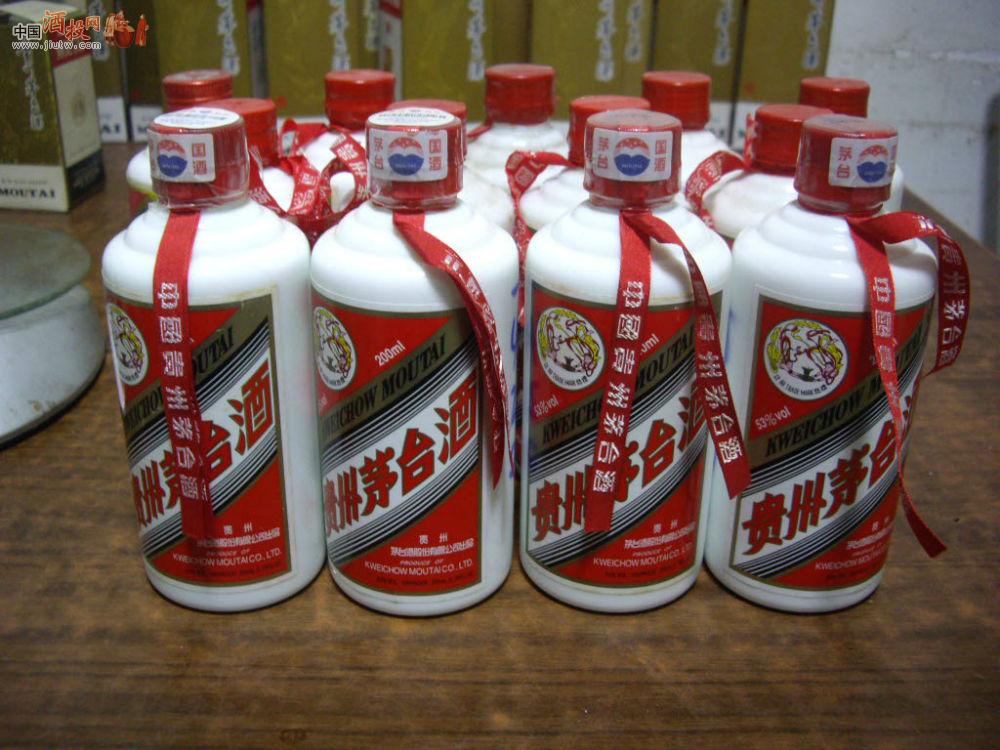 坐火车能不能带猪肉上车,去北京坐火车不能带的东西