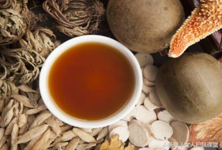 喝中药能治疗神经性皮炎吗,喝中药能引起皮炎吗