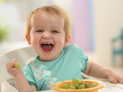 五个月宝宝应该怎么喂辅食,五个月宝宝吃什么样的辅食最佳