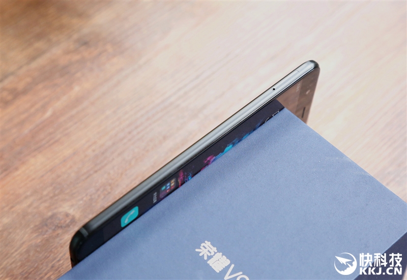 荣耀手机升级8.0测评,荣耀手机关于使用流畅度测试