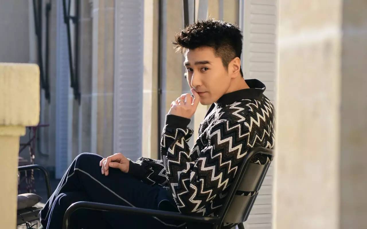 离不开的底妆产品,光感微立体底妆