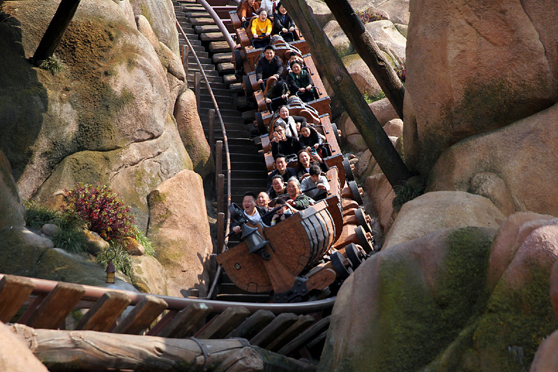 上海迪士尼乐园2天一夜游玩攻略,上海迪士尼2天游玩攻略